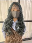 くすみグリーン