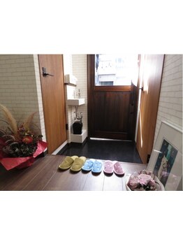 お家のようなアットホームサロンで、あなたの魅力を引き出します◎お気軽にお越しください♪