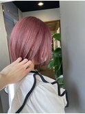 ピンクベージュ