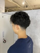モク(mok)&nbsp;ビジネスシーンにも！　メンズニュアンスパーマ