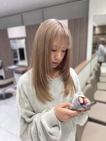 アッシュ 洋光台店(Ash)&nbsp;レイヤーカット/ワンカールレイヤー/ホワイトブロンド