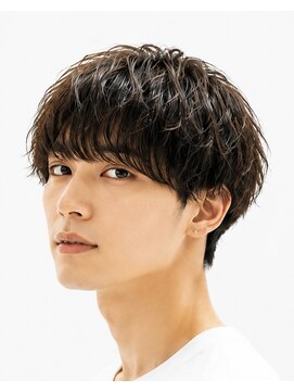 ヘアーエボリューション 濡れ感ツイストスパイラルで魅せる、大人ショート