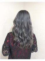 ヴィダ クリエイティブ ヘアーサロン(Vida creative hair salon) デザインカラー☆シルバーグレー