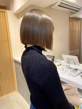 スムーク(smuk) 【smuk/スムーク】切りっぱなしボブ/透明感カラー/アッシュ