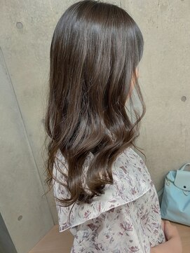 エウペ 渋谷(WEUPE) 斜めバング/グレージュカラー/デザインカラー/シルキーベージュ