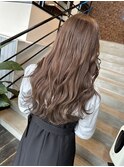 ベージュ
