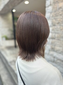 フラット 千葉(Flat.) シアーグレージュ、外ハネスタイル【千葉】