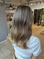 メリー オオサカ(Merly Osaka) smoky beige balayage