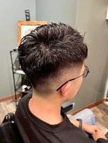 スタンドバーバー 柏(STAND BARBER)&nbsp;スペインカール／スパイキーショート/ブルーブラック/柏