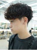 再現性高い波巻きスパイラルパーマ×刈り上げマッシュ