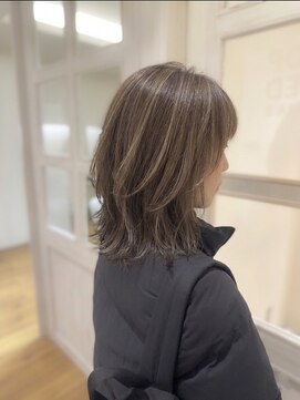 シーループユナイテッドアトリエ(C-LOOP UNITED ATELIER) 白髪ぼかし/似合わせハイライト/40代/50代/ミディアムレイヤー