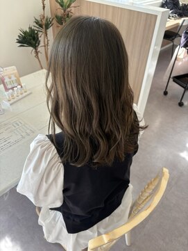 リシェオブヘアー(riche of hair) オリーブベージュ
