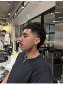 刈り上げセンターパート/波巻きツイストスパイラル/飯田橋T