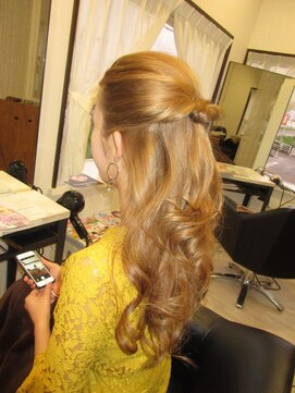 コア フィール ア デイ(COIFFURE A DAY) パーティーヘア