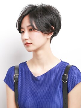 ピークアブー 原宿ハラカド(PEEK-A-BOO) 襟足をコンパクトにまとめた黒髪ショートボブ