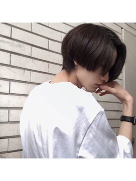 シン(syn) 前下がりマッシュ