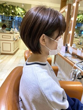 ネオリーブ クタ 町田店(Neolive kuta) 【Neolive kuta】耳掛けショートヘア【町田/町田駅】