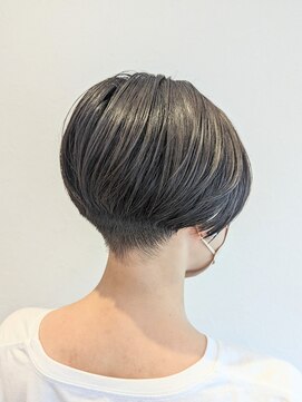 ウミト(Umito) 刈り上げショート