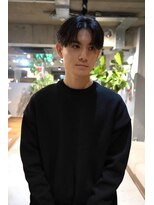 キュー(Cue_)&nbsp;無造作センターパート毛流れカット