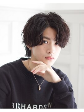 フリーラ 横浜(freera) ウルフカットスパイラルパーマツイストパーマニュアンスパーマ