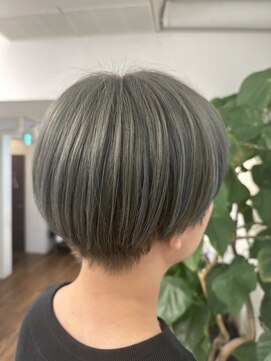 インビテーション(invitation) ハイトーンカラー◎オリーブグレージュ