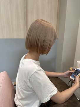 ベル 流山おおたかの森(BELLE) ミルクティーぱっつんボブ