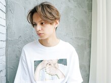 【カルマパーマ】カルマは韓国語で「分け目」を意味し、前髪に分け目を作ることが特徴です！