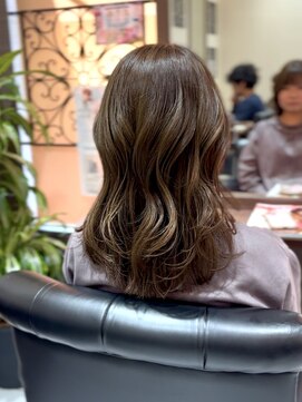 アフロディーテ(Aphrodite) オリーブベージュが可愛いローレイヤー