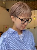 オン眉バング×ハイトーンショート｜透明感カラー垢抜け大人ヘア