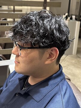 ノイセル(Noisyle) スペインカール/スパイキーショート/フェザーパーマ/北堀江