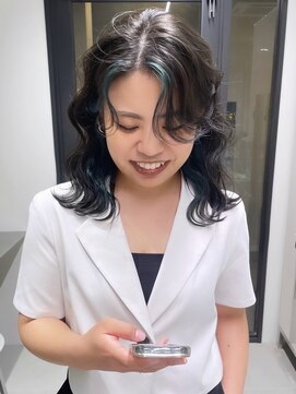 ソル 栄矢場町(SOL) インナーカラーグリーン/フェイスフレーミング/イヤリングカラー