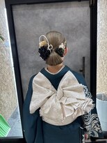 アールトゥーヘアー(art To Hair)&nbsp;タイトシニヨン/成人式ヘア/金箔/和装スタイル