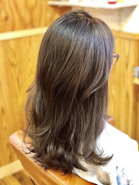 ララテラス(LaLa Terrace) カーキグレージュ×外ハネセミディ