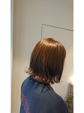 グランテテルアナ(Grand tete Luana) アッシュベージュの外ハネボブ