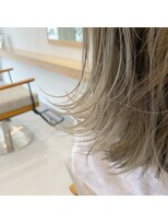 ドットエフ(.f)&nbsp;ハイライト/外ハネ/ブリーチカラー/ベージュ