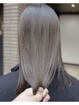 ニード(need) ハイグレージュ