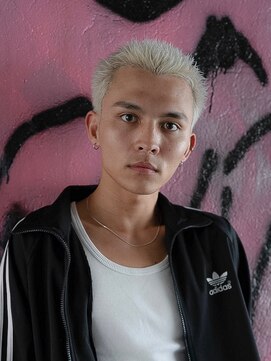 エフエム(FM) バーバー 刈り上げショート/アップバング/フェードカット