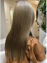 レア 表参道(L'ea)&nbsp;黒髪クラゲヘアーオリーブグレー小顔ココアベージュ