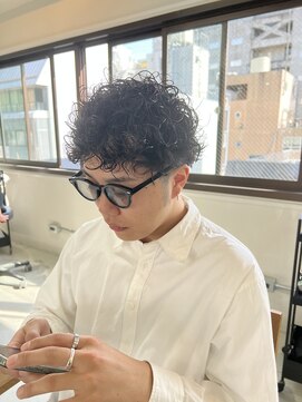 フェイヴィーズ(FavyS) ツーブロックマッシュ スパイラルパーマ メンズパーマ