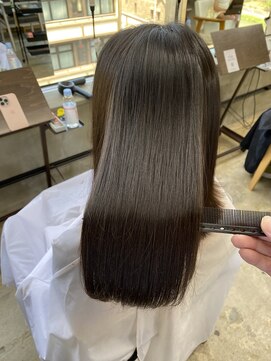 フリーラ 京都河原町三条店(freera) 髪質改善縮毛矯正酸性酸性中性アルカリトリートメントストレート