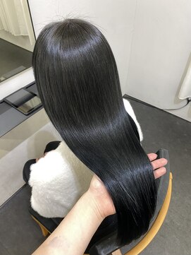 ガーランド(Girland) 【girland】『髪質改善』ブルーブラック　韓国風/レイヤーカット