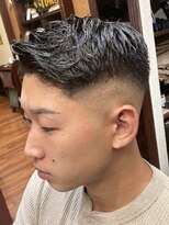 ブロートーキョー(BroTokyo)&nbsp;MEN'Sミドルスキンフェードバーバースタイルスリックバック