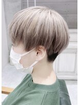 デイズ(days)&nbsp;アッシュベージュカラー　刈り上げ女子マッシュボブ