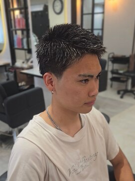 ラピス 名古屋駅前店(Lapis) バズスパイキーショート/テーパーフェード/海外短髪