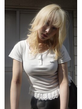 エスト(est) ブロンドハイレイヤー