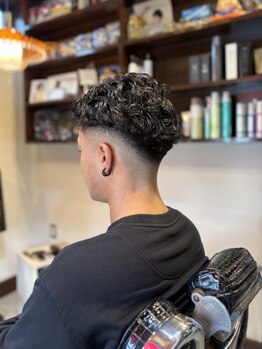バーバー アカダマの写真/時短でオシャレに★爽やか/アンニュイ/ワイルド/濡れパンで、貴方に似合うパーマを提案するから男前度UP