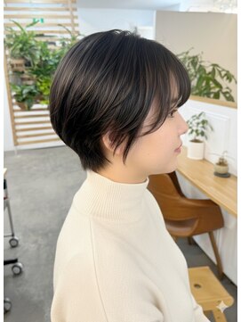 大人ショートボブ/前髪あり/レイヤーショート/20代30代