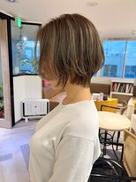 ビファイン 本店(Befine)&nbsp;ナチュラルハイライト×丸みショートボブ