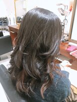 ヘアアンドメイク アネラ(Hair&make Anela)&nbsp;さり気ないインナーカラー×コテ巻き