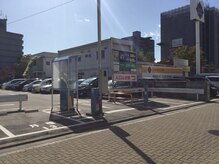 コインパーキングの目の前です